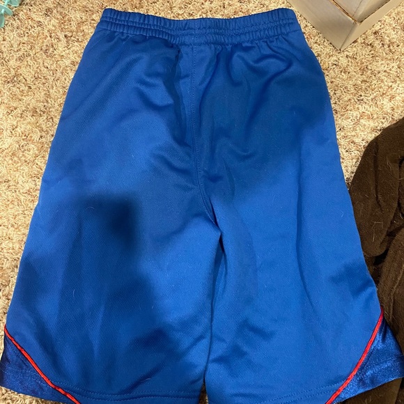 Shorts - Picture 3 of 4